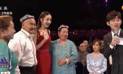 明星幕后揭秘与吃瓜文化的背后故事