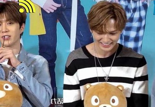 揭秘娱乐圈幕后故事：从吃瓜博主到配音趣闻的时间线回顾