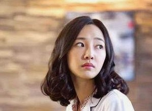 揭秘娱乐圈那些“油腻”明星的真实面貌